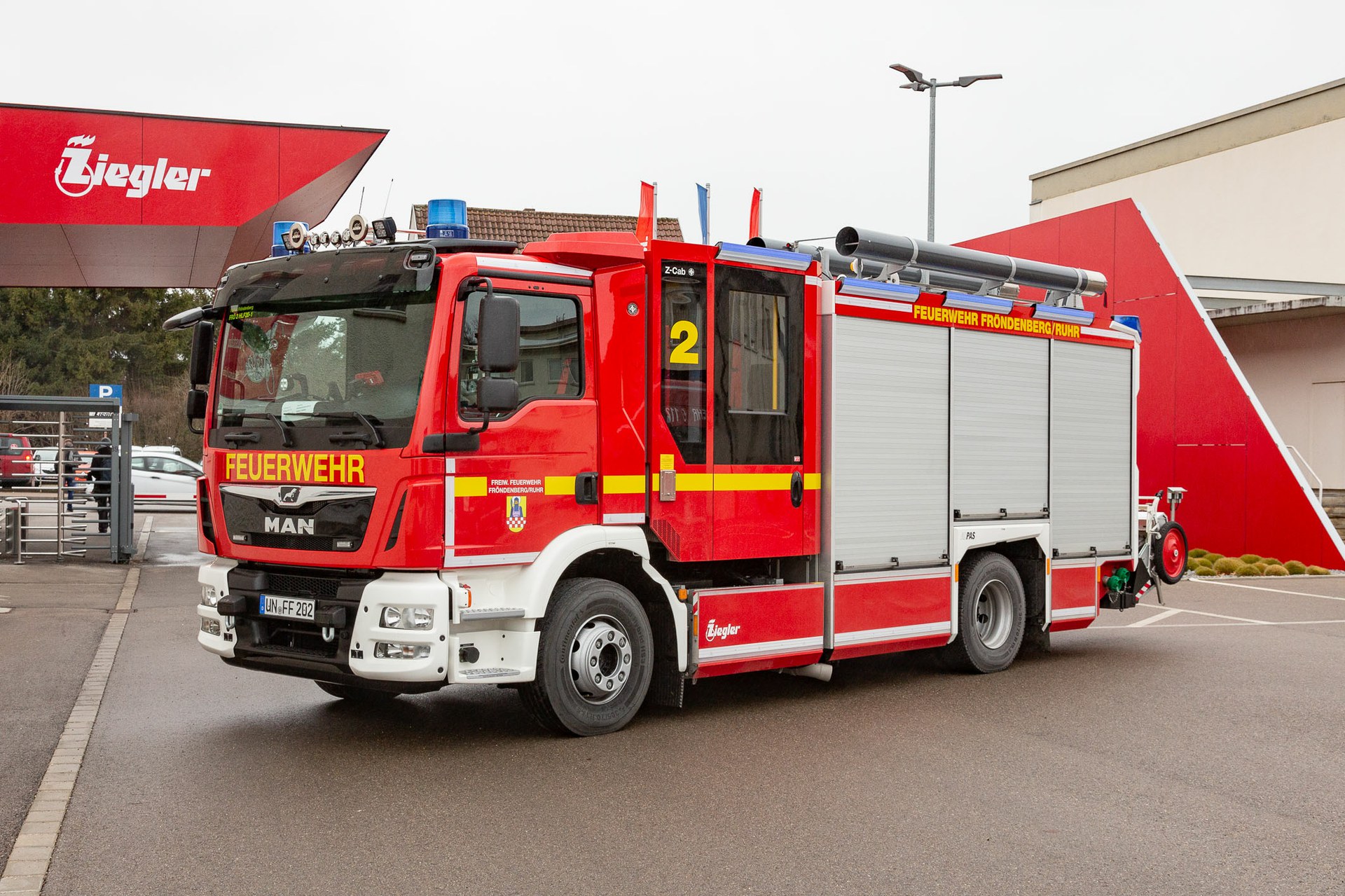 ZIEGLER HLF 20 an die FF Fröndenberg — ZIEGLER Feuerwehrfahrzeuge