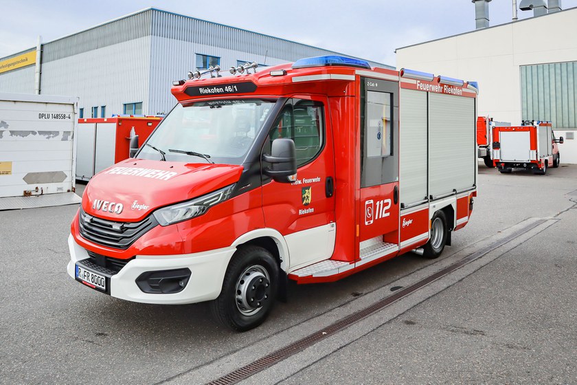 https://www.ziegler.de/mediadatabase/news/2022/vehicle_deliveries_2022/news_vehicle_deliveries_202210/news_vehicle_deliverytsf-w_riekofen_20221020/tsf-w-riekofen-svl-web.jpg