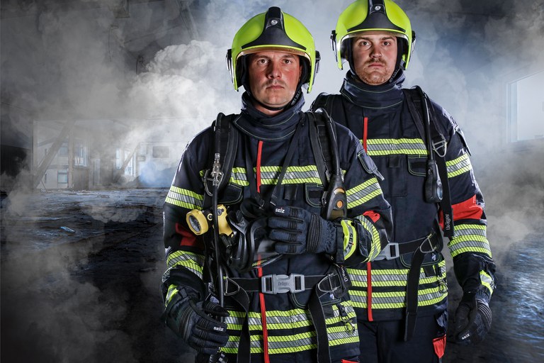 Onlineshop und Ausrüstung — ZIEGLER Feuerwehrfahrzeuge